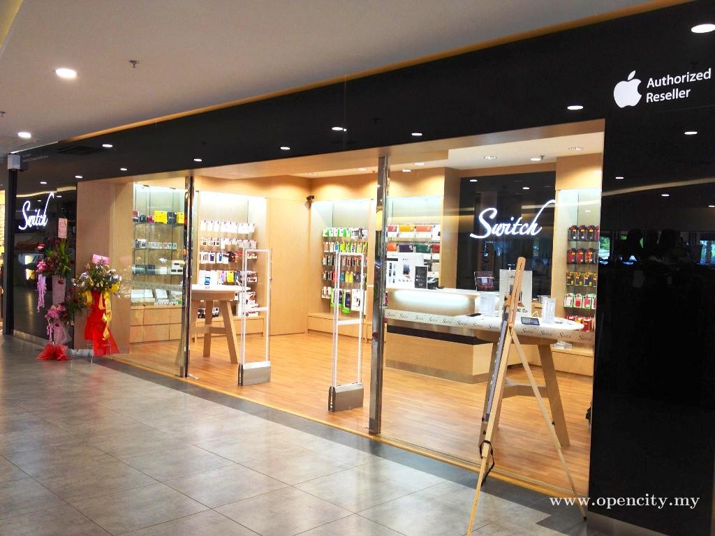Switch Apple Store @ Amanjaya Mall